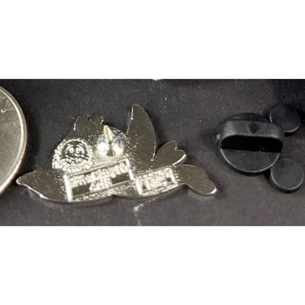 Disney Orange Juice Bird Trading Pin Hidden Mickey Epcot Mascot Flying Brooch
